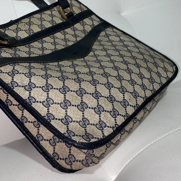 Sold! Not Available Anymore. Authentic vintage Gucci - AS IS - Picture 16 of 16